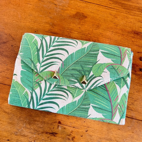 NWOT Stella & Dot Palm Clutch - Picture 1 of 4